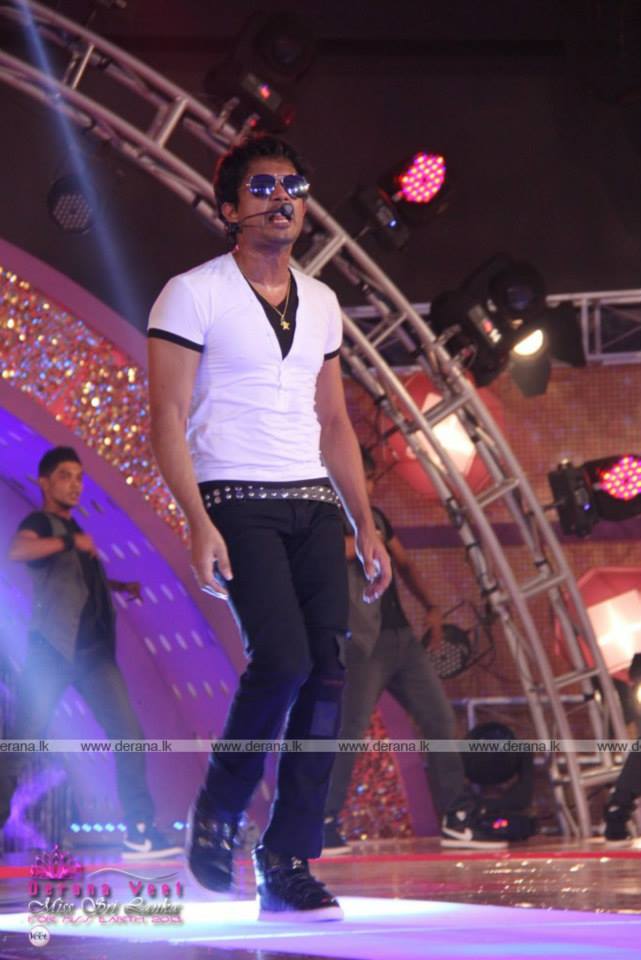 1003492_10151609897722763_192609435_n