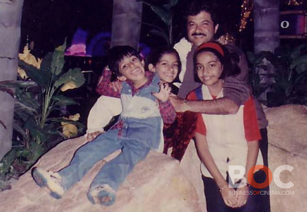 B_Id_363686_Sonam_Kapoor_childhood_photo