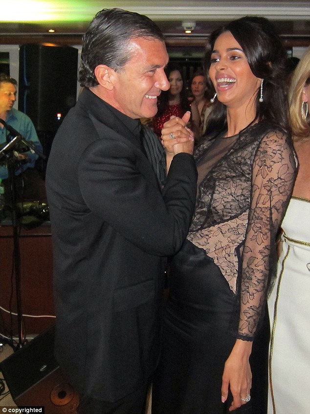 article-2669349-1F1EC05100000578-30_634x847