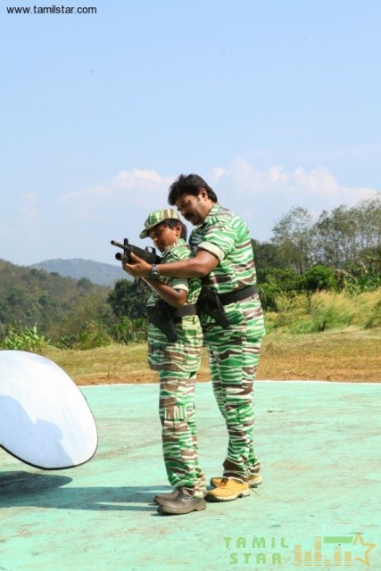 tamil-cinema-pulipaarvai-movie-gallery13