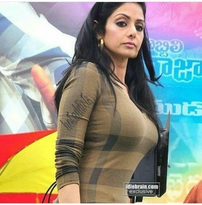 hottest-mom-of-bollywood-sridevi-if-you-want-more-hot-updates-than-follow-act
